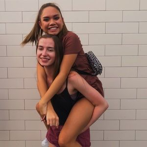 Meet your Posher, Abigail